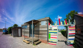 Chalet Valentina directly on the Lauwersmeer
